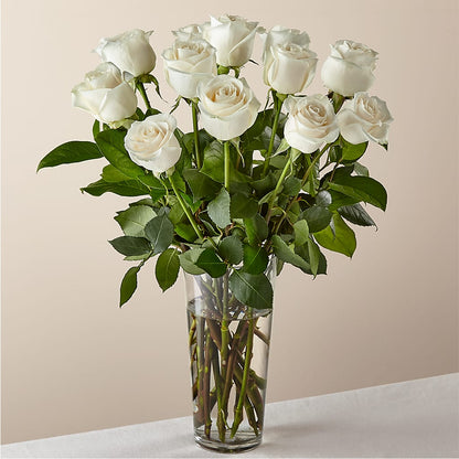 Ramo de rosas blancas de tallo largo