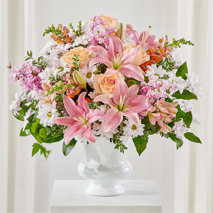 Arreglo floral para urna con un gesto sincero